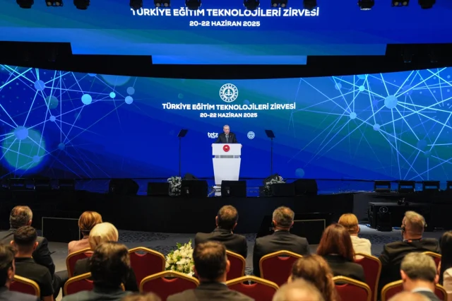 Eğitimde Dijital Dönüşüm Zirvesi: Erdoğan'dan YENİ Adımlar