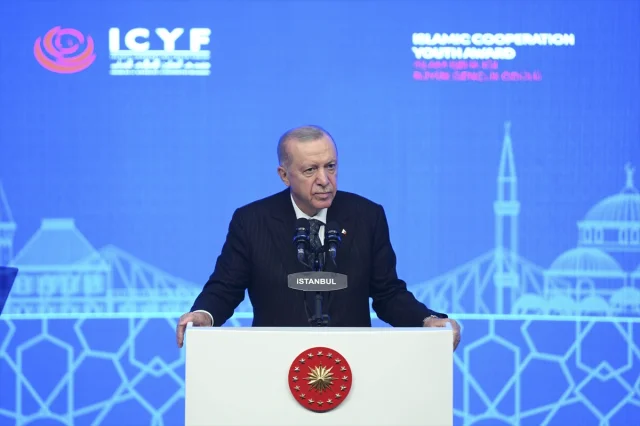 Cumhurbaşkanı Erdoğan İslam Dünyasının Birlik İçinde Olması Gerektiğini Vurguladı