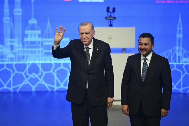 Cumhurbaşkanı Erdoğan İslam Dünyasının Birlik İçinde Olması Gerektiğini Vurguladı