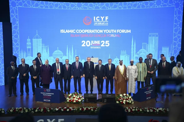 Cumhurbaşkanı Erdoğan İslam Dünyasının Birlik İçinde Olması Gerektiğini Vurguladı