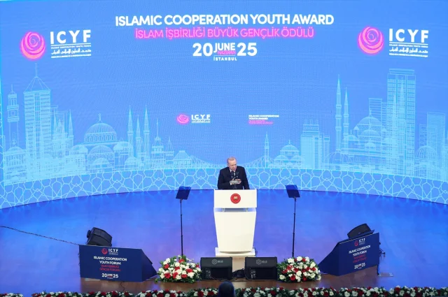 Cumhurbaşkanı Erdoğan İslam Dünyasının Birlik İçinde Olması Gerektiğini Vurguladı