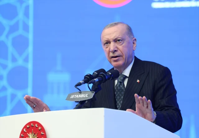 Cumhurbaşkanı Erdoğan İslam Dünyasının Birlik İçinde Olması Gerektiğini Vurguladı