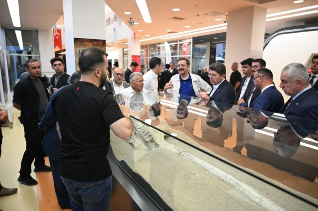 Adalet Bakanı Yılmaz Tunç Kayseri'de Temaslarda Bulundu