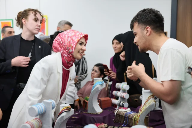 Bakan Göktaş Başakşehir’de Engelsiz Yaşam Merkezi'ni Ziyaret Etti