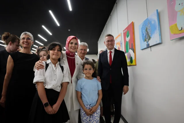 Bakan Göktaş Başakşehir’de Engelsiz Yaşam Merkezi'ni Ziyaret Etti