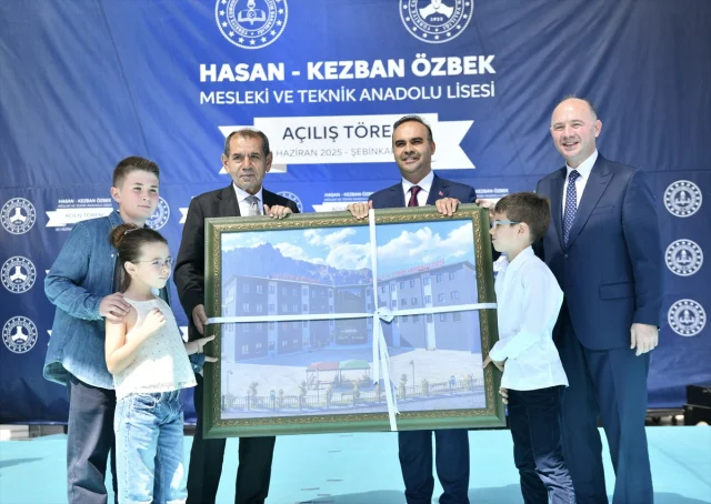 Bakan Kacır Giresun'da Eğitim Yatırımlarını Anlattı