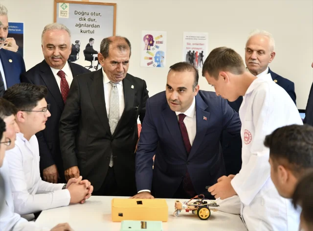 Bakan Kacır Giresun'da Eğitim Yatırımlarını Anlattı