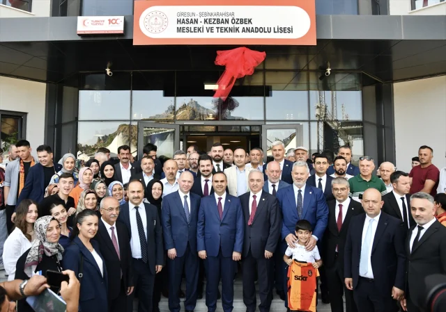 Bakan Kacır Giresun'da Eğitim Yatırımlarını Anlattı