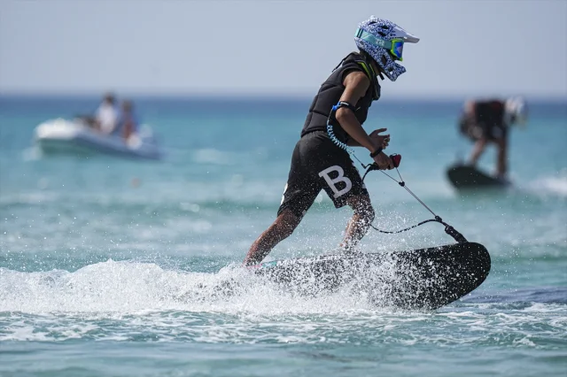 Dünya Motosurf Şampiyonası Rüzgarıyla Çeşme'de Heyecan Dorukta