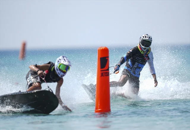 Dünya Motosurf Şampiyonası Rüzgarıyla Çeşme'de Heyecan Dorukta