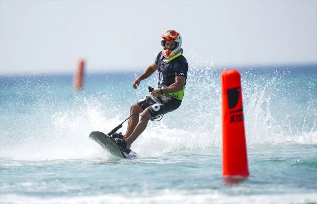 Dünya Motosurf Şampiyonası Rüzgarıyla Çeşme'de Heyecan Dorukta