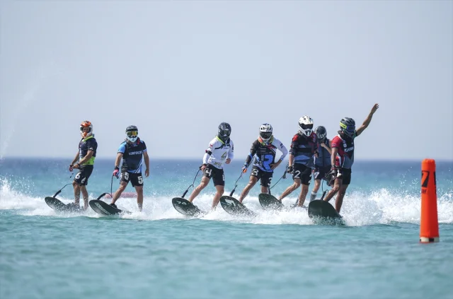 Dünya Motosurf Şampiyonası Rüzgarıyla Çeşme'de Heyecan Dorukta