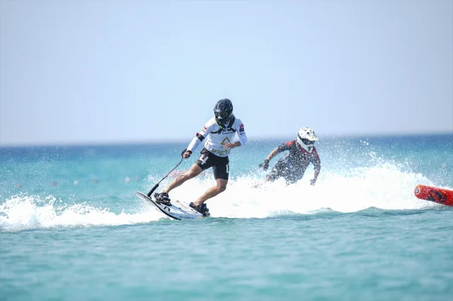 Dünya Motosurf Şampiyonası Rüzgarıyla Çeşme'de Heyecan Dorukta