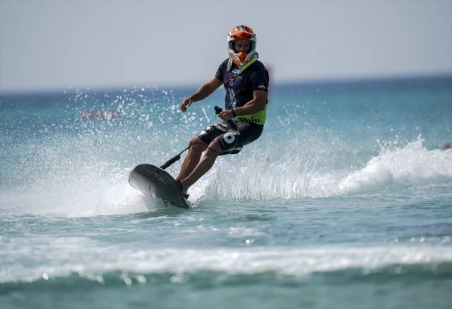 Dünya Motosurf Şampiyonası Rüzgarıyla Çeşme'de Heyecan Dorukta