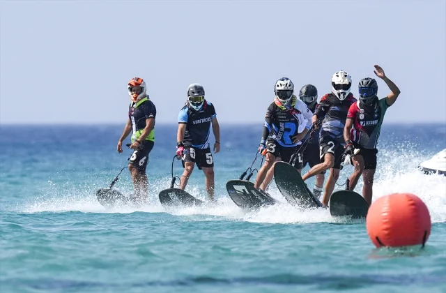 Dünya Motosurf Şampiyonası Rüzgarıyla Çeşme'de Heyecan Dorukta