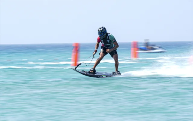 Dünya Motosurf Şampiyonası Rüzgarıyla Çeşme'de Heyecan Dorukta