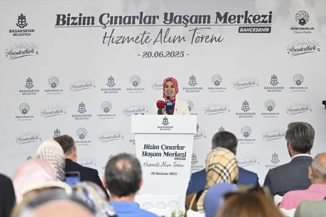 Yaşlılar için Sosyalleşme Merkezi Başakşehir'de Açıldı