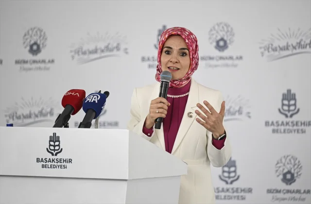 Yaşlılar için Sosyalleşme Merkezi Başakşehir'de Açıldı