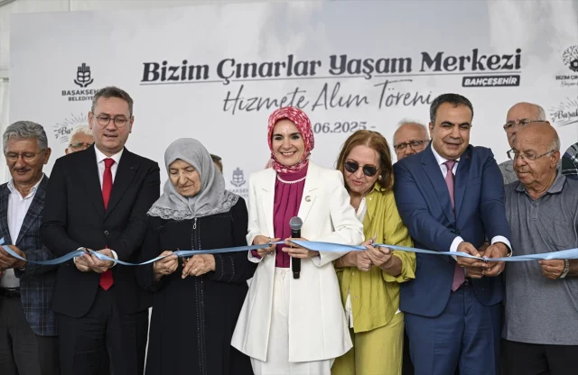 Yaşlılar için Sosyalleşme Merkezi Başakşehir'de Açıldı