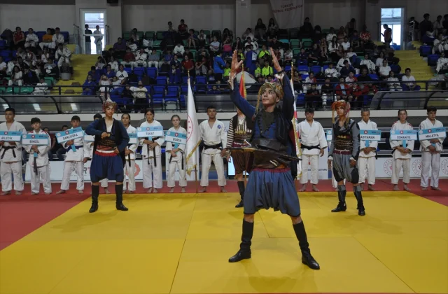 Spor Toto Yıldızlar Judo Şampiyonası Kütahya'da Renkli Başladı