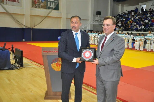 Spor Toto Yıldızlar Judo Şampiyonası Kütahya'da Renkli Başladı