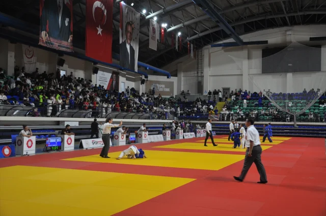 Spor Toto Yıldızlar Judo Şampiyonası Kütahya'da Renkli Başladı