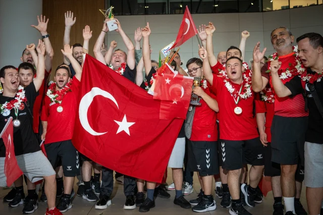 Özel Sporcuların Avrupa'daki Büyük Başarısı: Gururla Döndüler