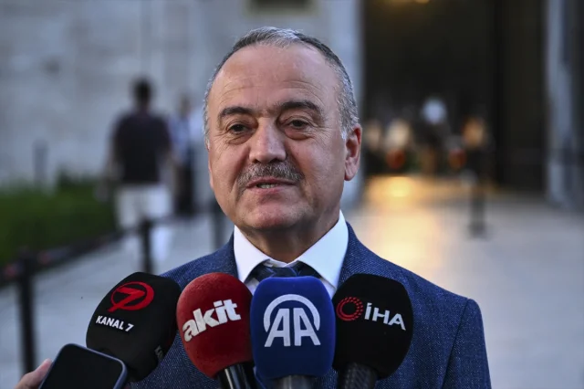 Topkapı Sarayı Gece Turlarıyla Tarihin Işıltısını Yaşatıyor