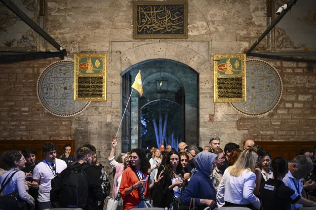 Topkapı Sarayı Gece Turlarıyla Tarihin Işıltısını Yaşatıyor