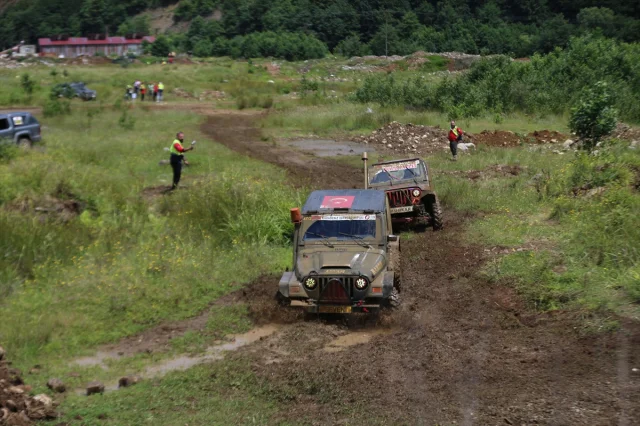 Karadeniz Off-Road Kupası Rize'de Nefes Kesti