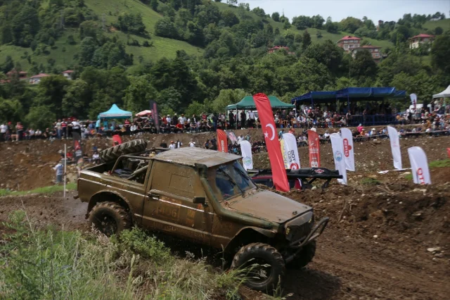 Karadeniz Off-Road Kupası Rize'de Nefes Kesti