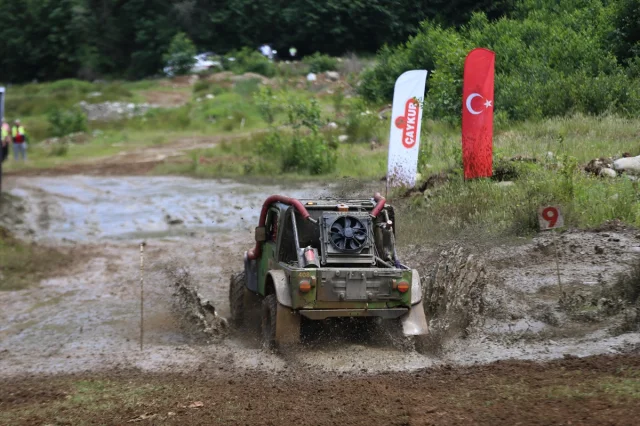 Karadeniz Off-Road Kupası Rize'de Nefes Kesti