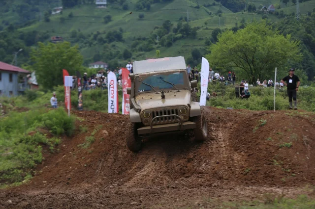 Karadeniz Off-Road Kupası Rize'de Nefes Kesti