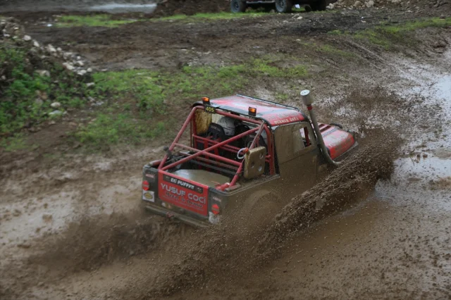 Karadeniz Off-Road Kupası Rize'de Nefes Kesti