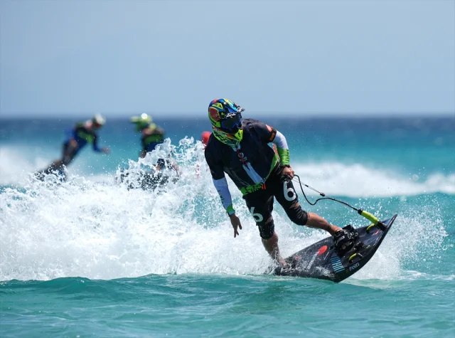Dünya Motosurf Şampiyonası Çeşme'de Coşkulu Finalle Son Buldu