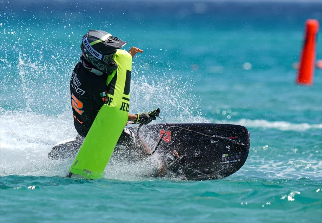 Dünya Motosurf Şampiyonası Çeşme'de Coşkulu Finalle Son Buldu