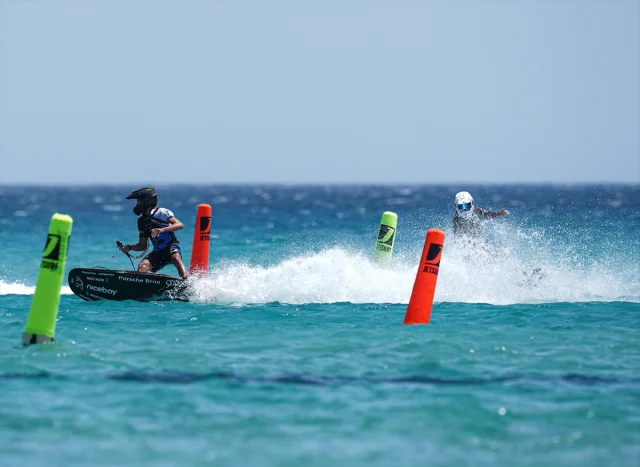 Dünya Motosurf Şampiyonası Çeşme'de Coşkulu Finalle Son Buldu