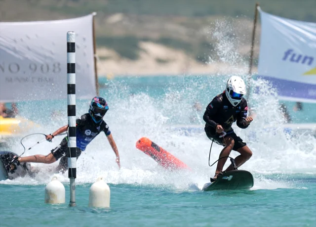 Dünya Motosurf Şampiyonası Çeşme'de Coşkulu Finalle Son Buldu