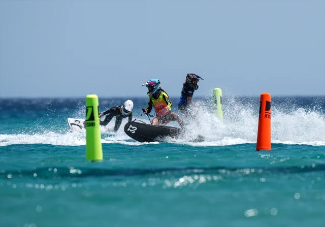 Dünya Motosurf Şampiyonası Çeşme'de Coşkulu Finalle Son Buldu