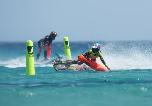 Dünya Motosurf Şampiyonası Çeşme'de Coşkulu Finalle Son Buldu