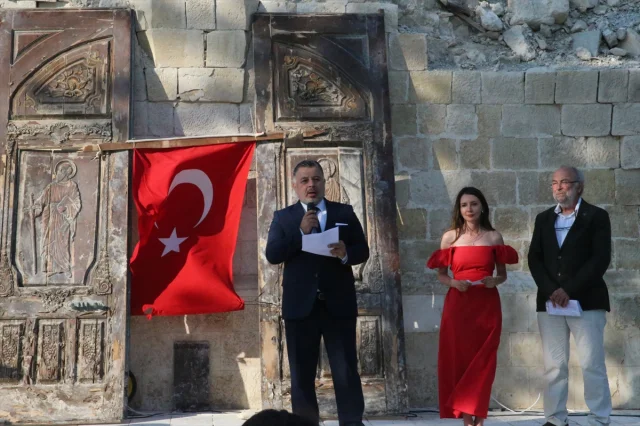 Hatay'da Tarihi Kilisenin Avlusunda Unutulmaz Anma Etkinliği
