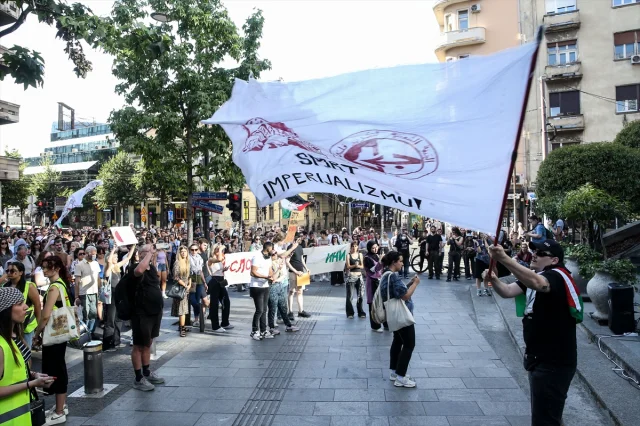 Belgrad'da İsrail'e Silah Yardımı Protestosu Büyüyor