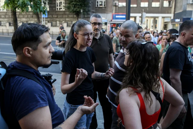 Belgrad'da İsrail'e Silah Yardımı Protestosu Büyüyor