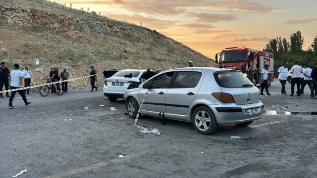 Malatya'da Trafik Kazası 11 Kişiyi Yaraladı