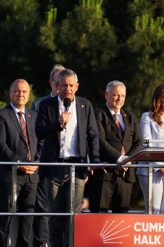 CHP Lideri Özel'den Tekirdağ Mitinginde Sert Eleştiriler