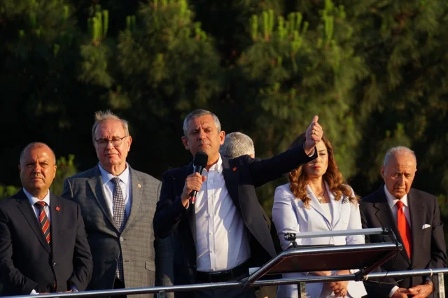 CHP Lideri Özel'den Tekirdağ Mitinginde Sert Eleştiriler