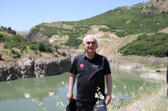 Muş'ta Doğayla Buluşma Yürüyüşü: Vali ve Doğaseverler Adım Attı