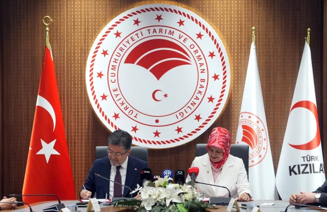 Kızılay ve Tarım Bakanlığı El Ele: Kan Bağışçıları İçin Fidan Dönemi