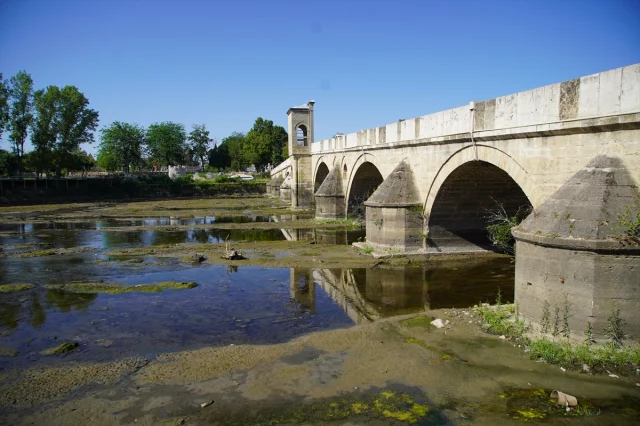 Tunca Nehri'nin Kuraklık Nedeniyle Su Seviyesindeki Düşüş Endişelendiriyor