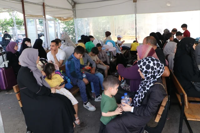 Suriyelilerin Dönüş Yolculuğu Bayramdan Önce Hareketlendi